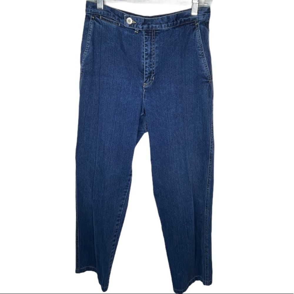Liz Claiborne Jeans‎